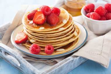 berry ve ballı krep