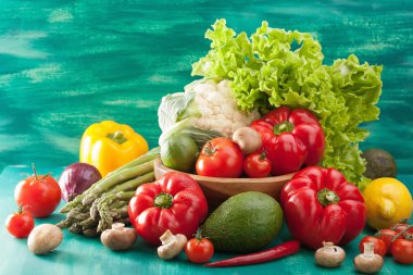 sebze domates biber avokado soğan karnabahar marul