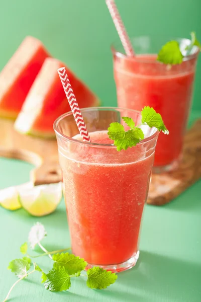 Watermelon lime smoothie in glasses — Stock Photo, Image