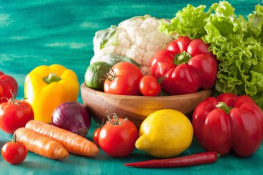 sebze domates biber avokado soğan karnabahar marul