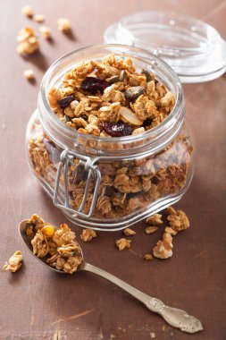 cam sağlıklı ev yapımı granola
