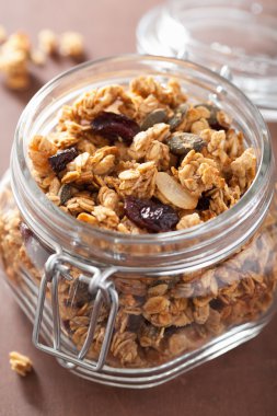 cam sağlıklı ev yapımı granola