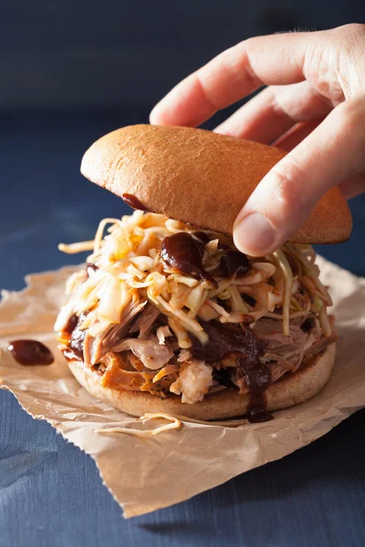 Homemade pulled pork burger with coleslaw and bbq sauce — Stock Photo, Image