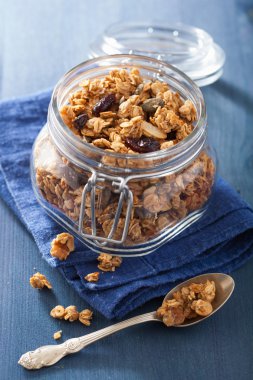 cam sağlıklı ev yapımı granola