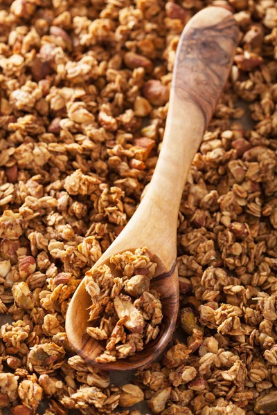 Σπιτικό granola υγιή για την υποστήριξη χαρτί και κουτάλι — Φωτογραφία Αρχείου