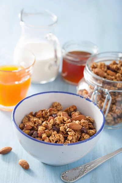 Homemade healthy granola in bowl for breakfast — Stock Photo, Image