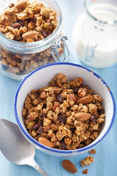 Homemade healthy granola in bowl for breakfast — Stock Photo, Image