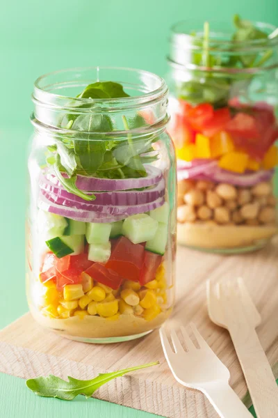 Healthy vegetable chickpea salad in mason jar — Stock Photo, Image