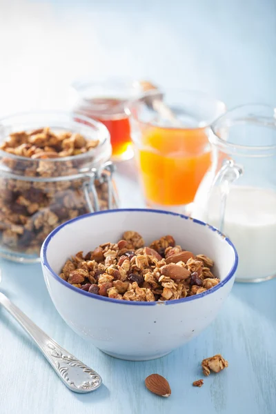 Homemade healthy granola in bowl for breakfast — Stock Photo, Image