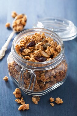 cam sağlıklı ev yapımı granola