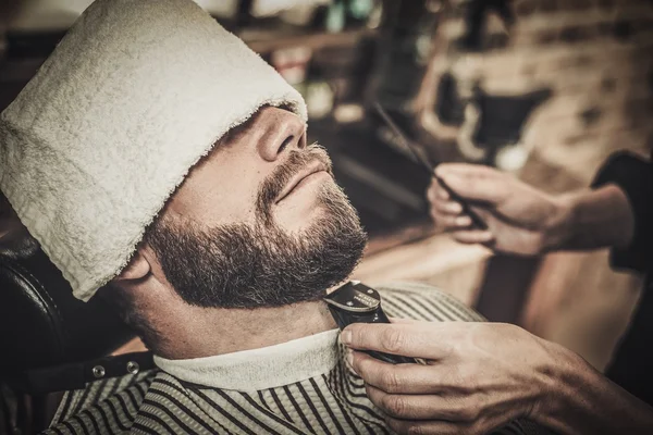 Client during beard and mustache grooming — Stock Photo, Image