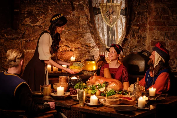 중세 사람들의 음식과 음료 — 스톡 사진
