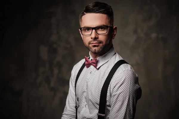 Стильний чоловік з краваткою — стокове фото