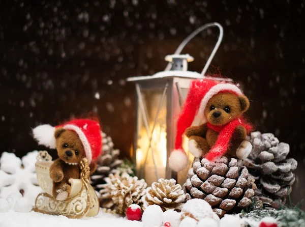 Pequenos ursos de brinquedo no Natal ainda vida — Fotografia de Stock