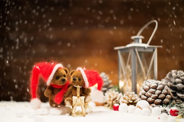 Pequenos ursos de brinquedo no Natal ainda vida — Fotografia de Stock