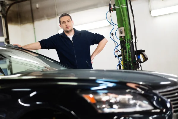 Man on a car wash — Stock Photo, Image