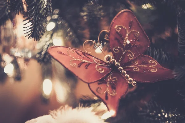 Gedecoreerde kerstboom — Stockfoto