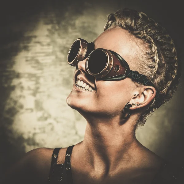 Attractive steampunk girl wearing googles — Stock Photo, Image