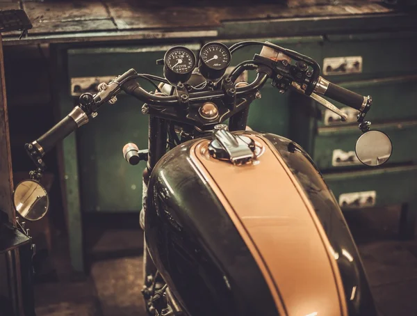 Vintage style cafe-racer motorcycle — Stock Photo, Image