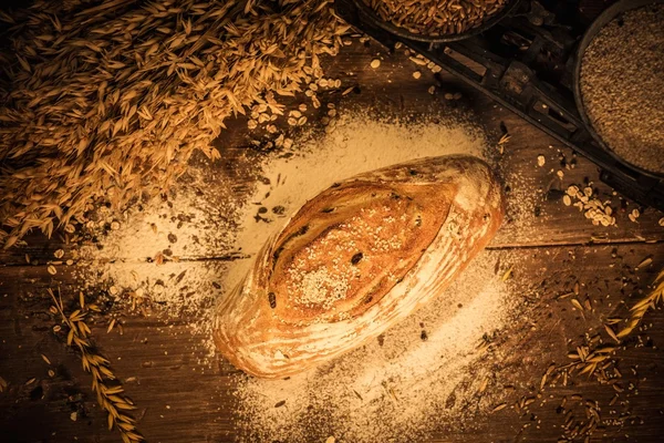 Zelfgemaakte gebakken brood — Stockfoto