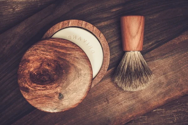 Escova de barbear e sabão — Fotografia de Stock