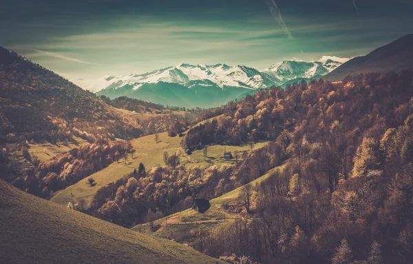 Zicht op de Pyreneeën — Stockfoto