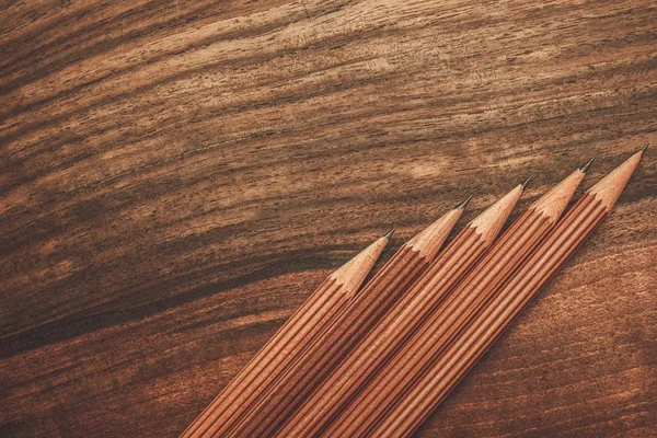 Luxe houtskool tekening potloden — Stockfoto