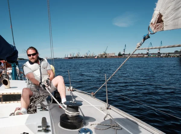 Captain on a yacht during race — Zdjęcie stockowe