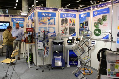 Hamburg, Almanya - 31 Ekim: Moerer Stand tarihinde 31 Ekim 2014 Hanseboot - üzerinde Hanseboot Expo Uluslararası boat show, Hamburg, Almanya.