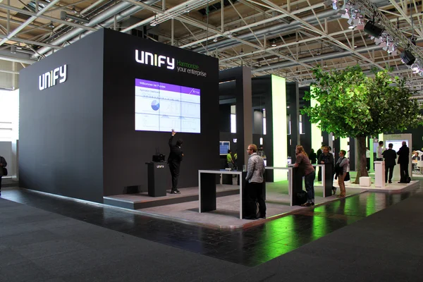 HANNOVER, ALLEMAGNE - 20 MARS : Présentation d'Unify le 20 mars 2015 au salon CEBIT de l'informatique, Hanovre, Allemagne. CeBIT est la plus grande expo informatique au monde Photos De Stock Libres De Droits