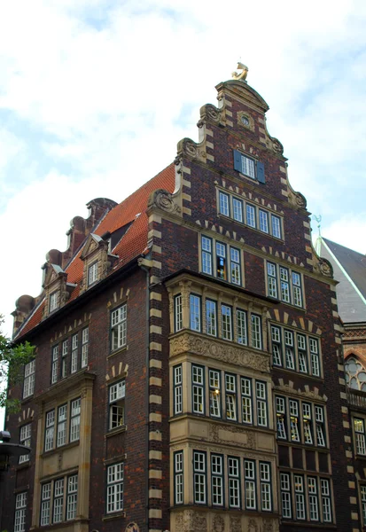 The facade of a historic building — Stock Photo, Image