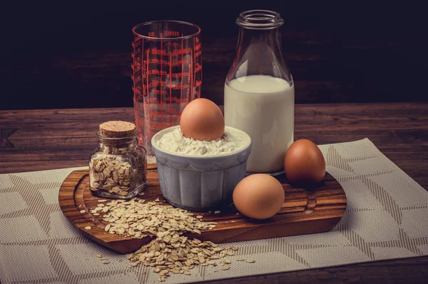 Melk, brood en eieren — Stockfoto
