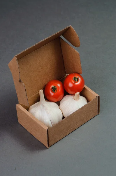 Pomodori freschi e aglio. — Foto Stock