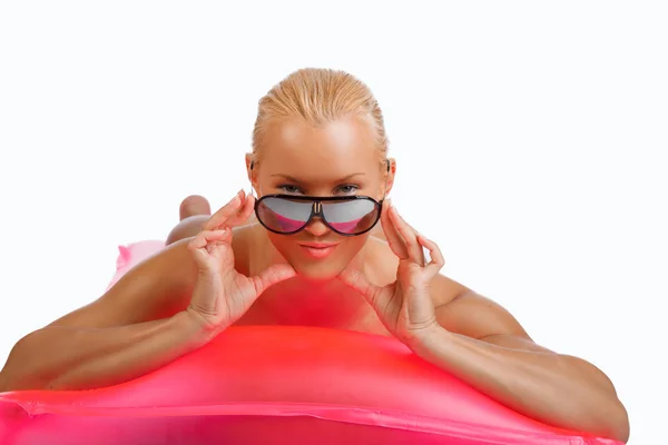 Blond female in sunglasses. — Stock Photo, Image