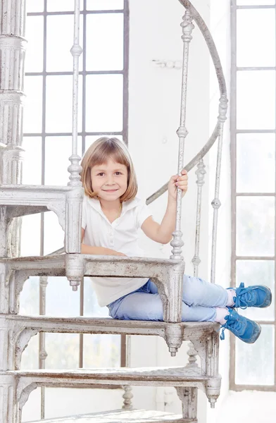 Cute little girl in denim jeans — Stock Photo, Image