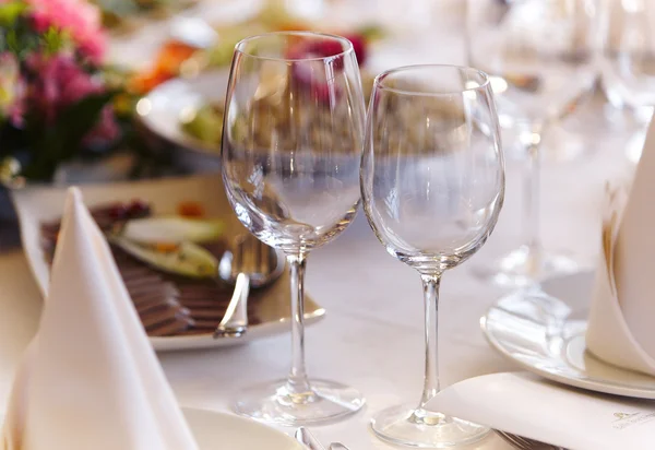 Table with wineglasses. — Stock Photo, Image