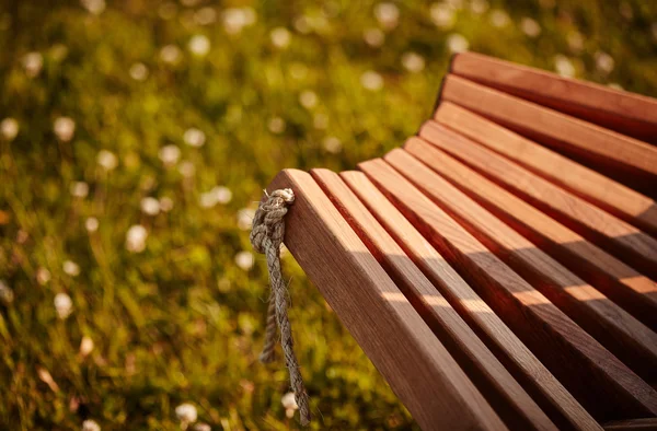 木製の長椅子 — ストック写真