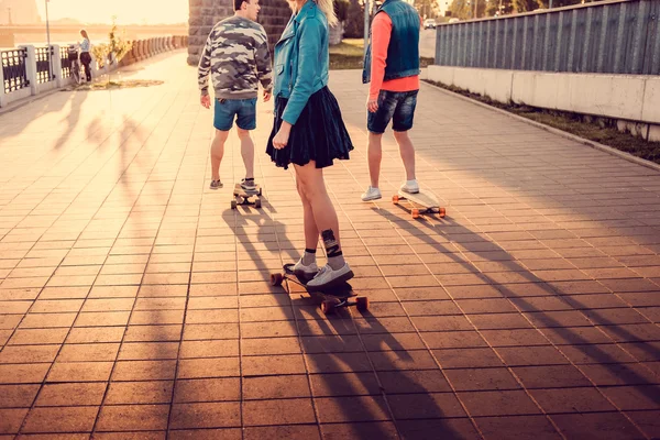 Kentsel patenciler ayak longboards üzerinde