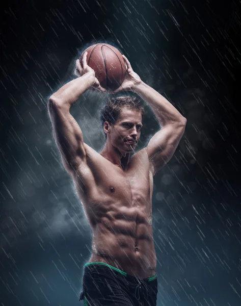 Shirtless wet basketball player — Stock Photo, Image