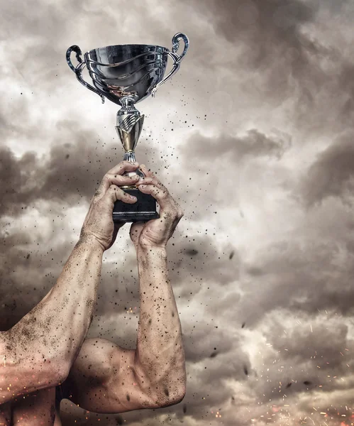 Athlete holding trophy — Stock Photo, Image