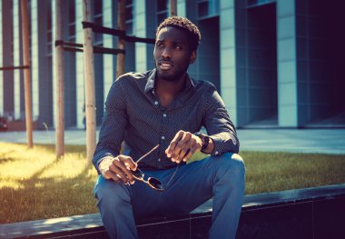 Casual Afrika erkek poz