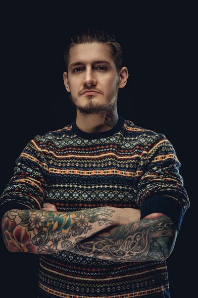 Hombre en suéter colorido —  Fotos de Stock