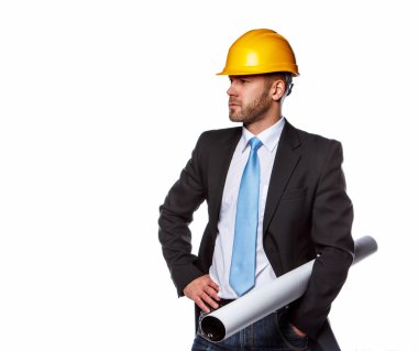 Bir erkekte sarı kask