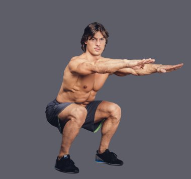 Erkek şort ağız kavgası yapıyor.