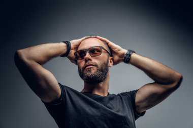 moda erkek güneş gözlüğü