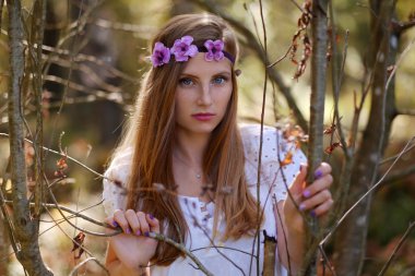 HALKAHALKA çiçek çilli kadınla 