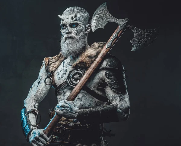 Evil fashion of dead warrior with axe in dark background — Stock Photo, Image