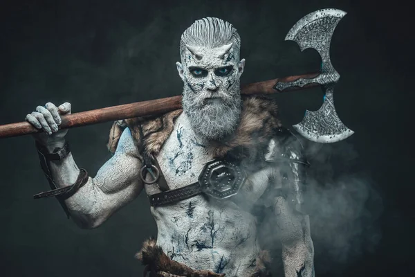 Savage northern undead with huge axe staring at camera — Stock Photo, Image