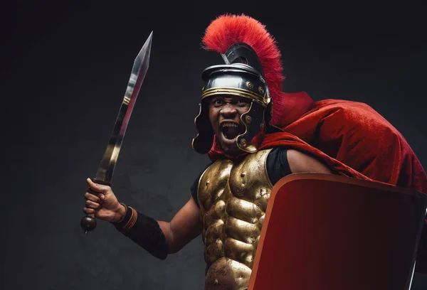 Angry starożytnych ataków legionowych z mieczem — Zdjęcie stockowe
