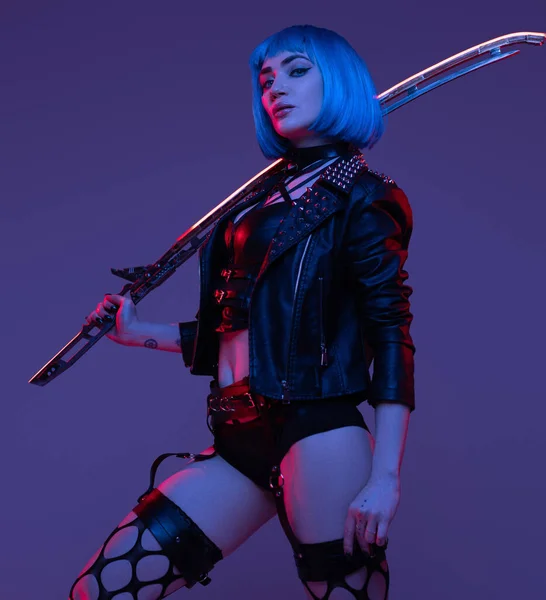 Cyberpunk woman with short blue hairs and sword